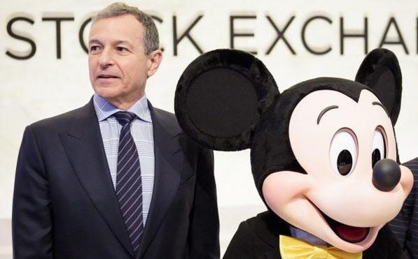 밥 아이거(본명 로버트 앨런 아이거, Robert Allen Iger) 디즈니 CEO.